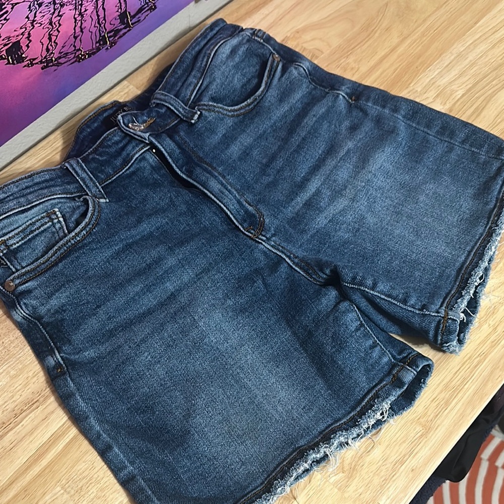 Judy Blue Jean Shorts Blue Distressed Mid-Thigh LIKE NEW